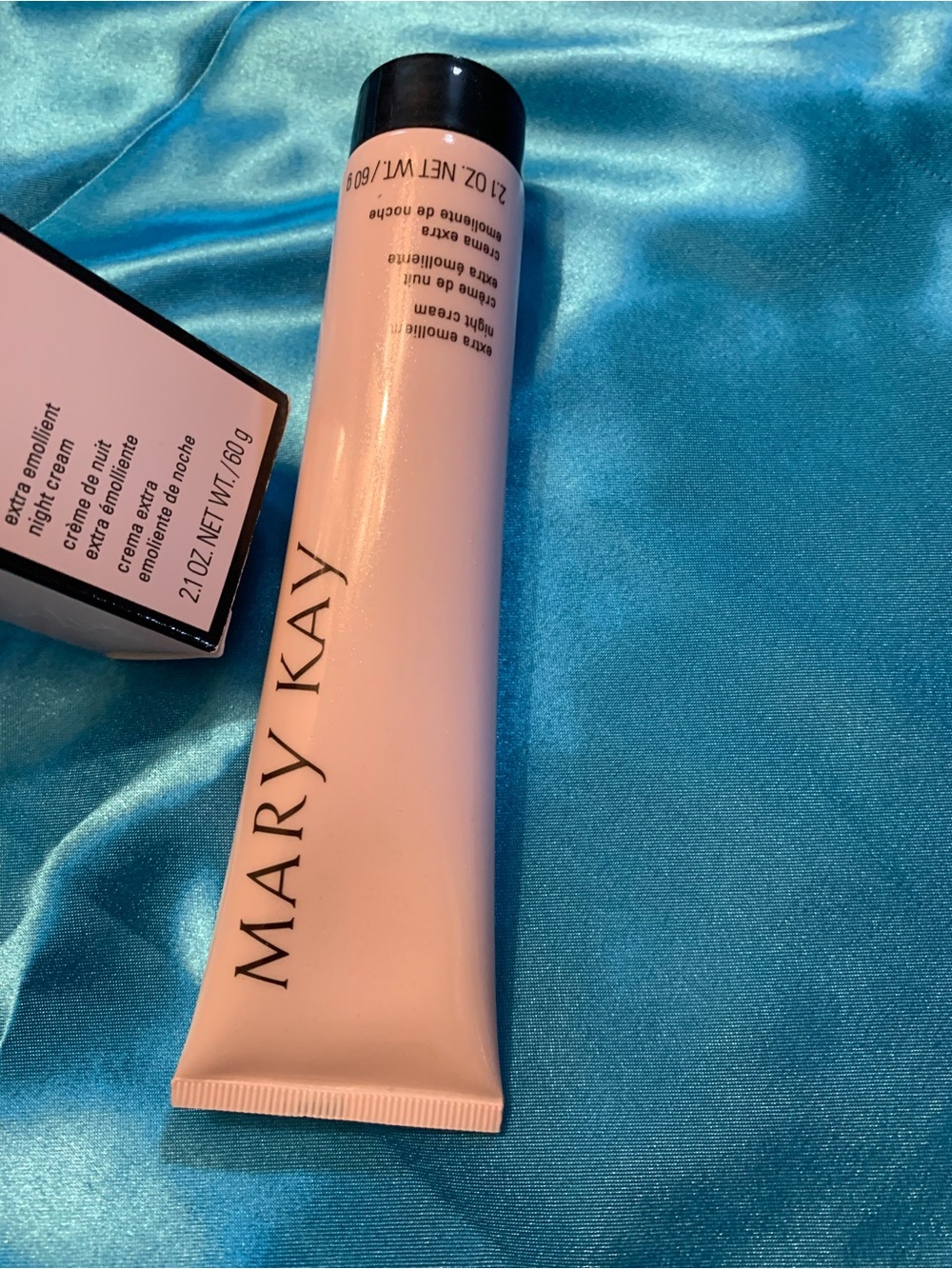 Mary Kay Extra emollient night cream 2.1 OZ Designed for very dry skin